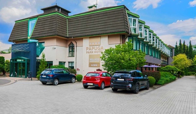 Papuga Park recenze