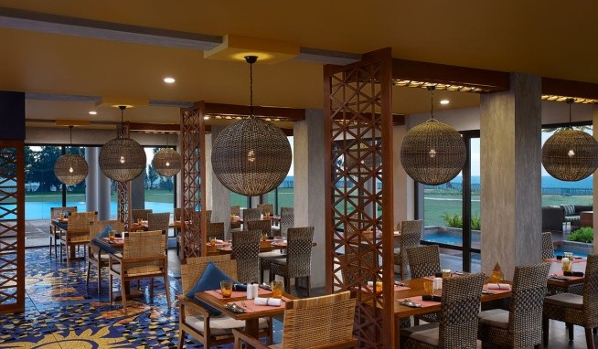 Cinnamon Bey recenze