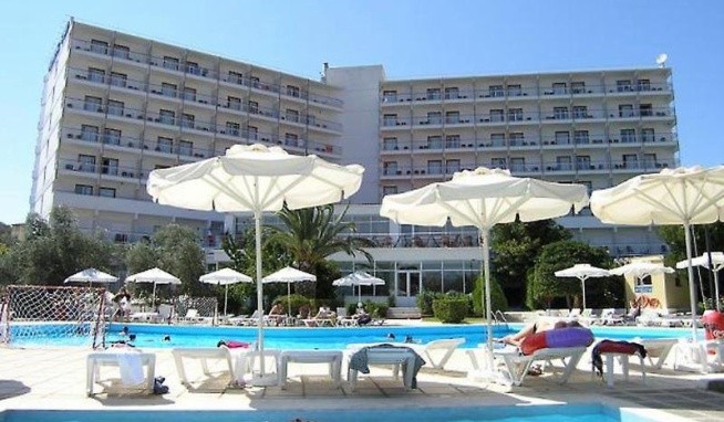 Evia Riviera Resort (ex. Amarynthos Resort) recenzie