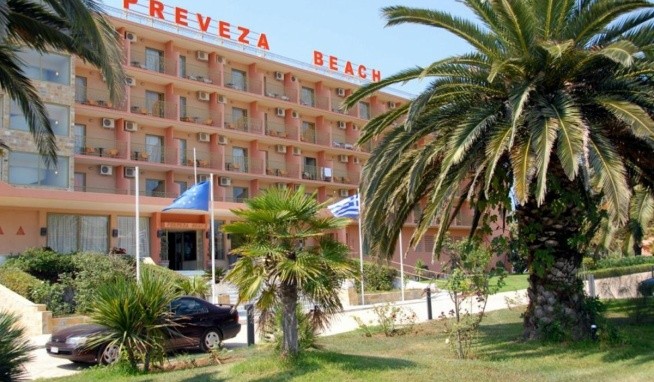 Ninos Grand Beach Resort recenze