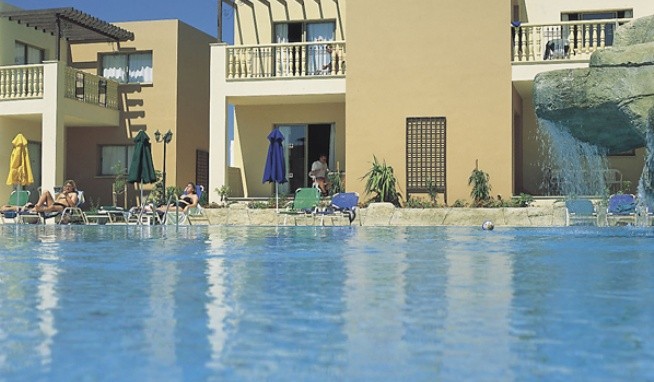 Ramada Hotel & Suites by Wyndham Ayia Napa recenze