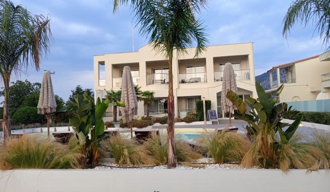 Socrates Plaza recenzie