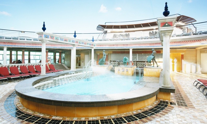 Hotel Explorer Of The Seas Svet 11 0 Kc 1 9 2 7 0 Kc Invia