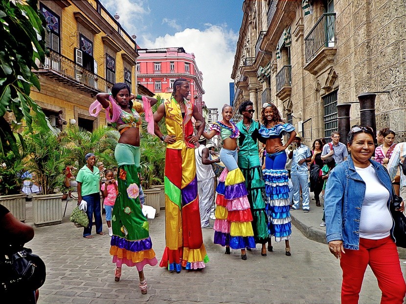 Utcai táncosok, Havanna, Kuba