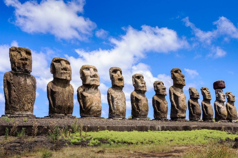 Sochy Moai, symbol Velikonočního ostrova