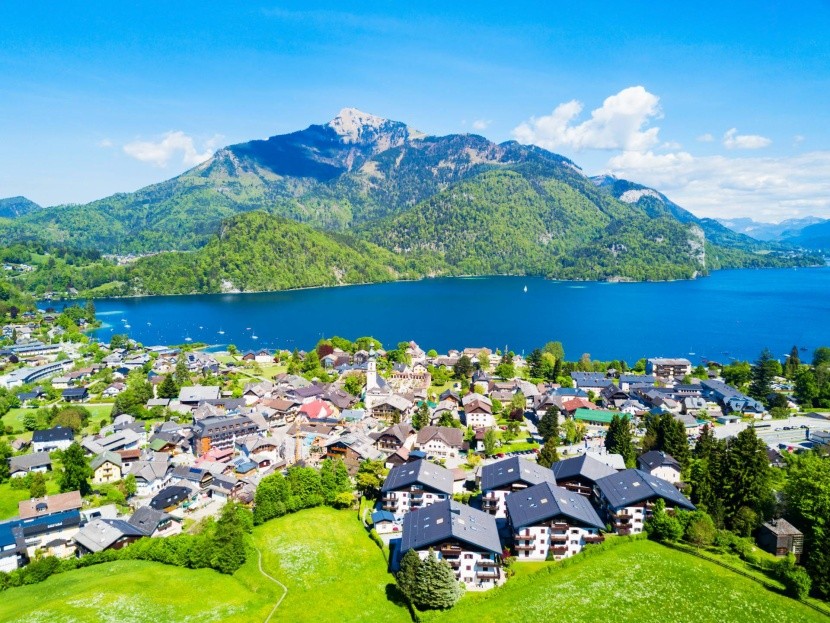 St. Gilgen a jezero Wolfgangsee