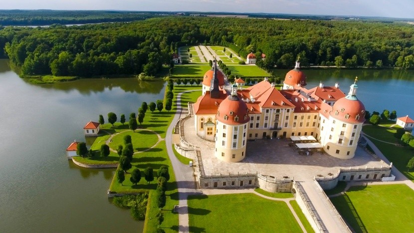 Zámek Moritzburg z ptačí perspektivy