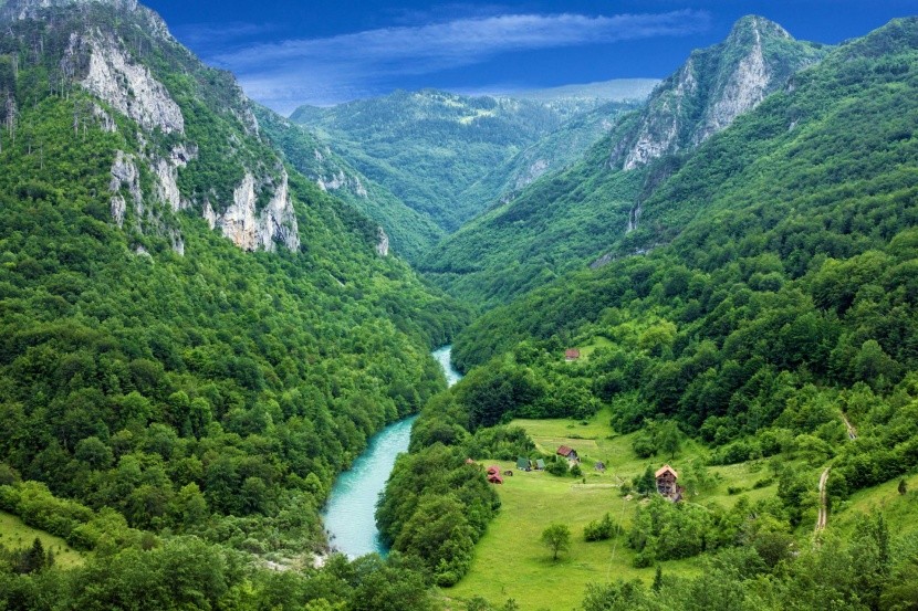 Divoká řeka v Černé Hoře