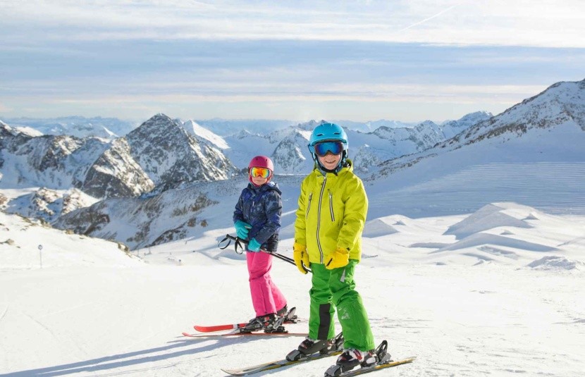 Některé skiareály nabízí dětem skipas zdarma