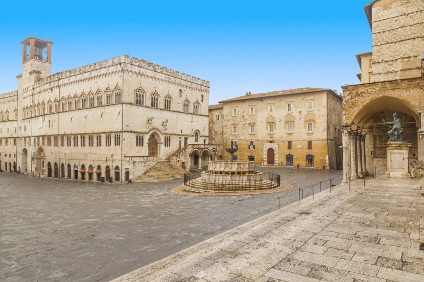 Perugia - hlavní náměstí s fontánou Maggiore