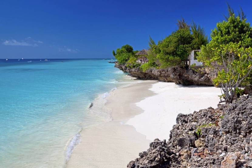 Zanzibár fehér homokos strandja