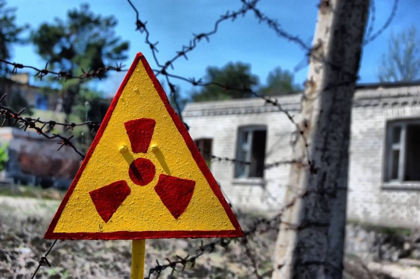 Výstražné cedule v Černobylu