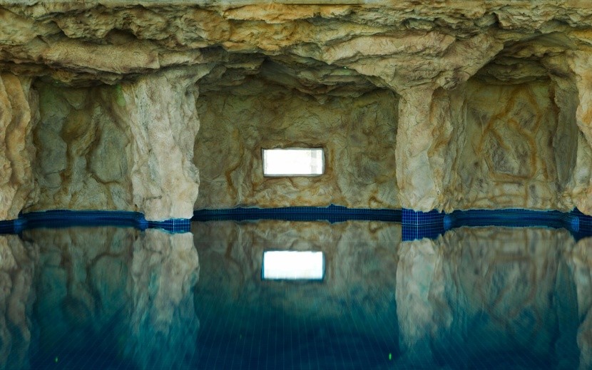 Jeskynní bazén hotelu Mjus Resort