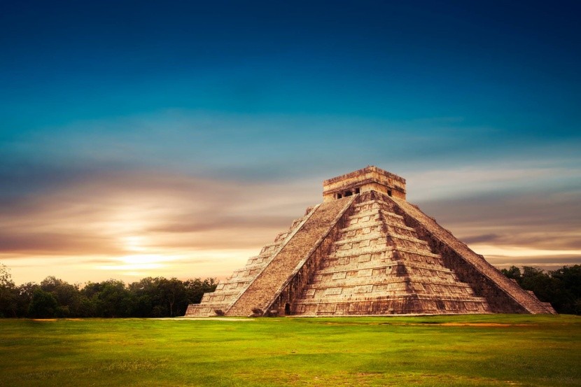 Kukulkánova pyramida v Chichen Itzá
