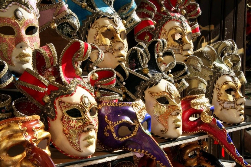 Nabídka masek na karneval v Benátkách