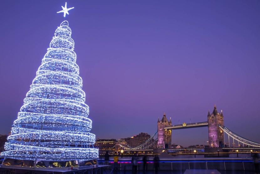 Vianočný Tower Bridge