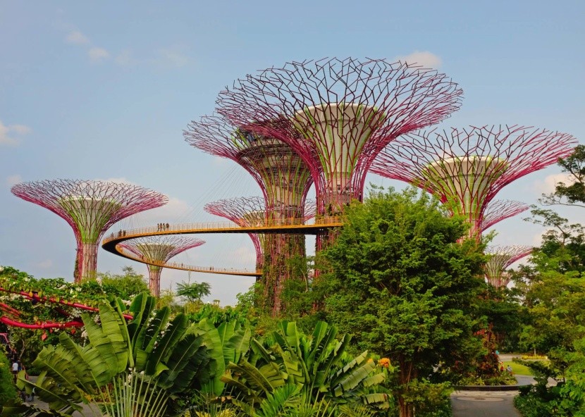 A Gardens by the Bay park 