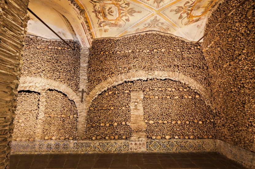 Capela dos Ossos v Évoře