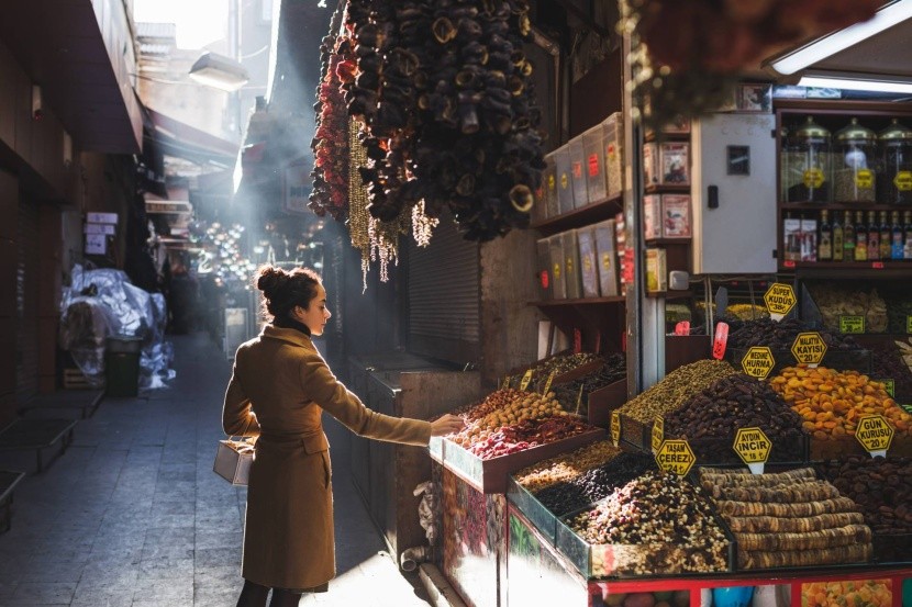 Sušené ovoce na trhu v Istanbulu