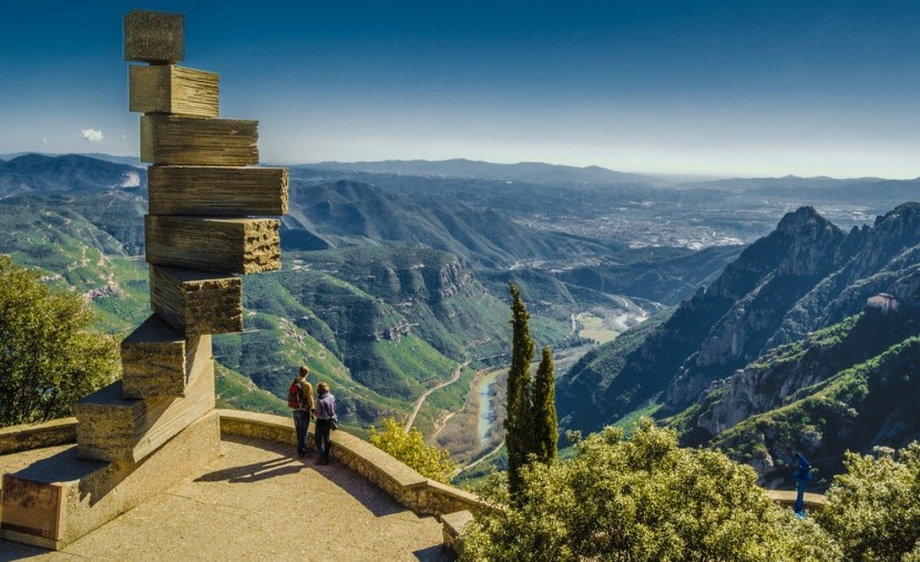 Mennybe vezető lépcsők, Montserrat, Katalónia