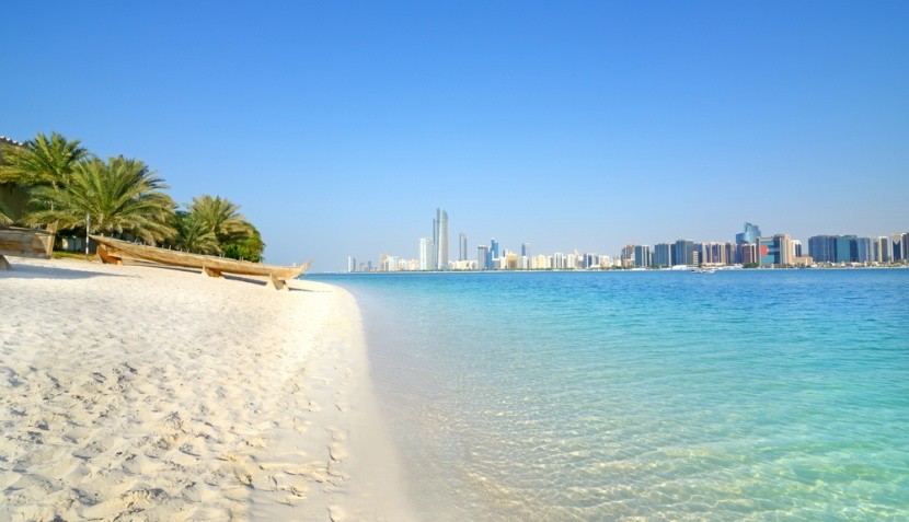 Pláž v Dubaji