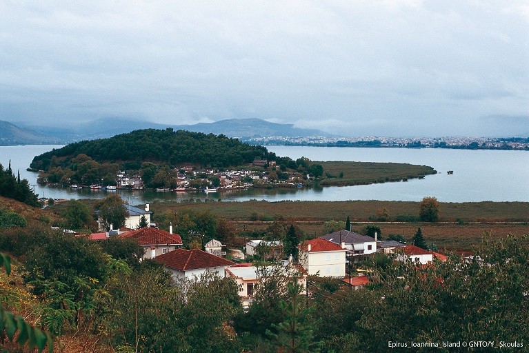 Miasto Ioannina w północno-zachodniej Grecji