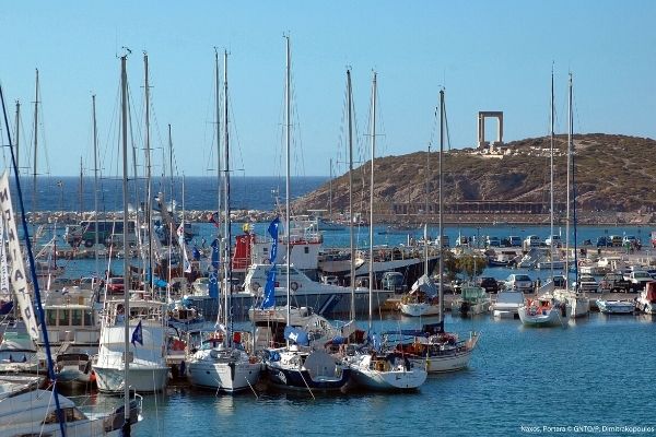 Portara, Naxos; fot.P Dimitrakopoulos; źródło
