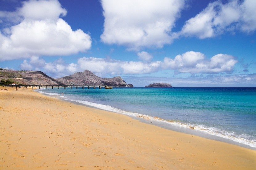 Porto Santo zlatá písečná pláž