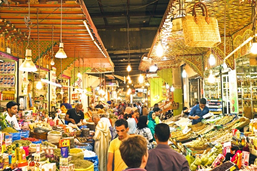 Rušná tržnice ve Fésu