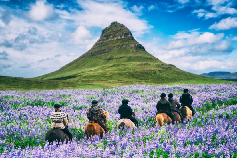 Lóháton a Trónok harca helyszínén, Kirkjufell