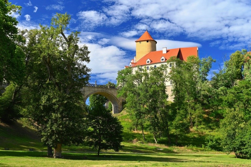 Veveří-vár