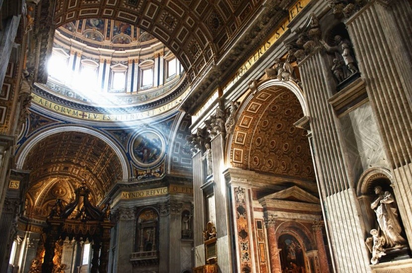 Bazilika Sv. Petra uvnitř, Vatikán