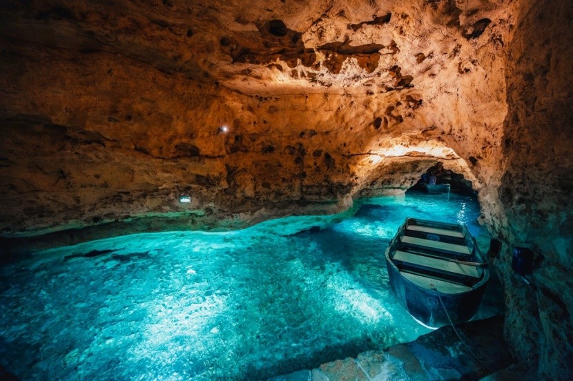 Termální lázně v jeskyni,  Tapolca
