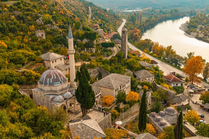Letecký pohled na mešity, Mostar