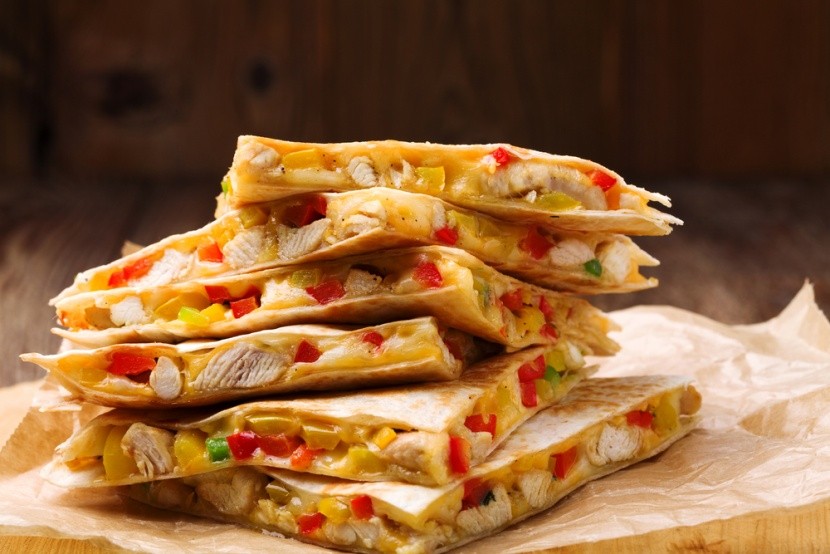 Quesadilla s kuřecím masem a zeleninou