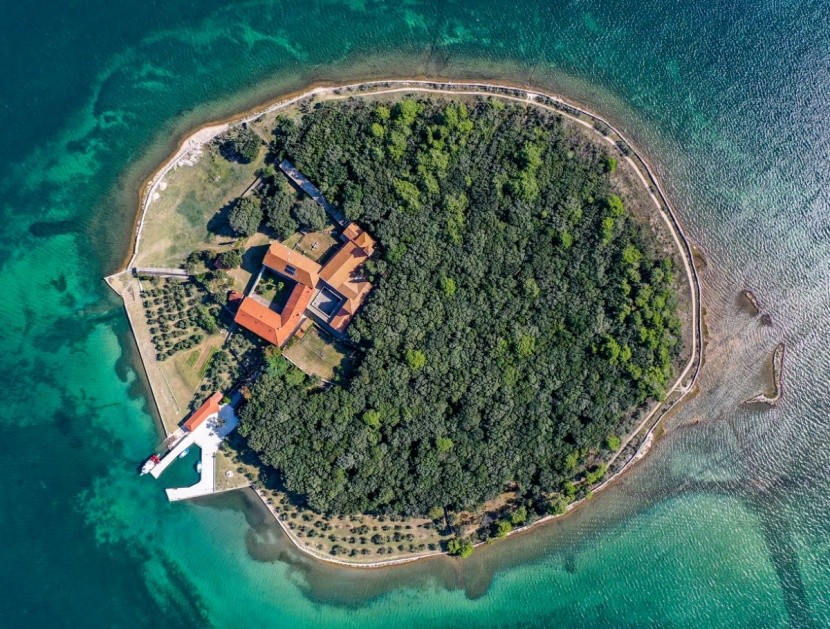 Klasztor na wyspie Košljun - atrakcje Krk
