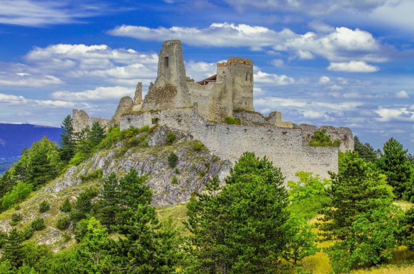 Čachtický hrad, Slovensko