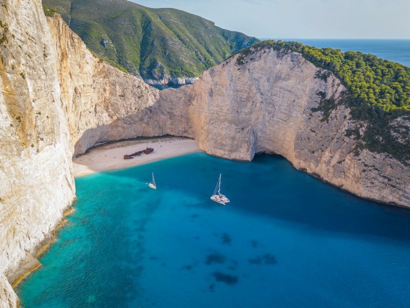 Gdzie na wakacje - Rodos czy Zakynthos?