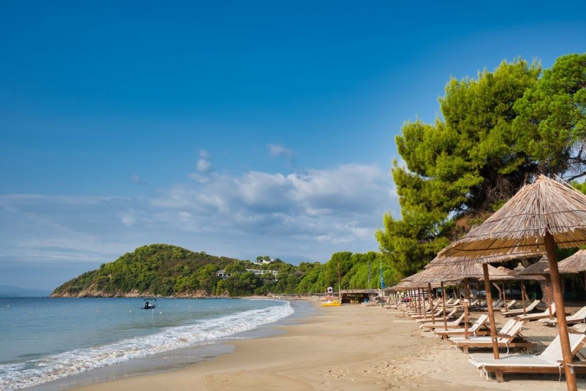 Plaże na greckiej Skiathos są dobrze wyposażo