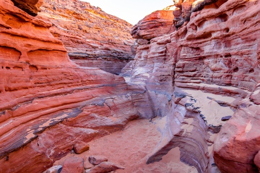 Barevný kaňon v Sinajské poušti