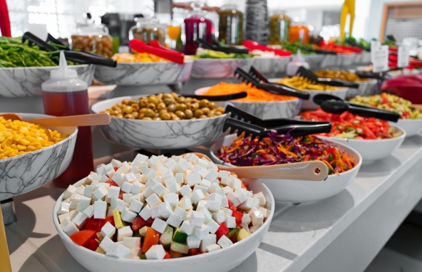 Stół szwedzki w hotelu