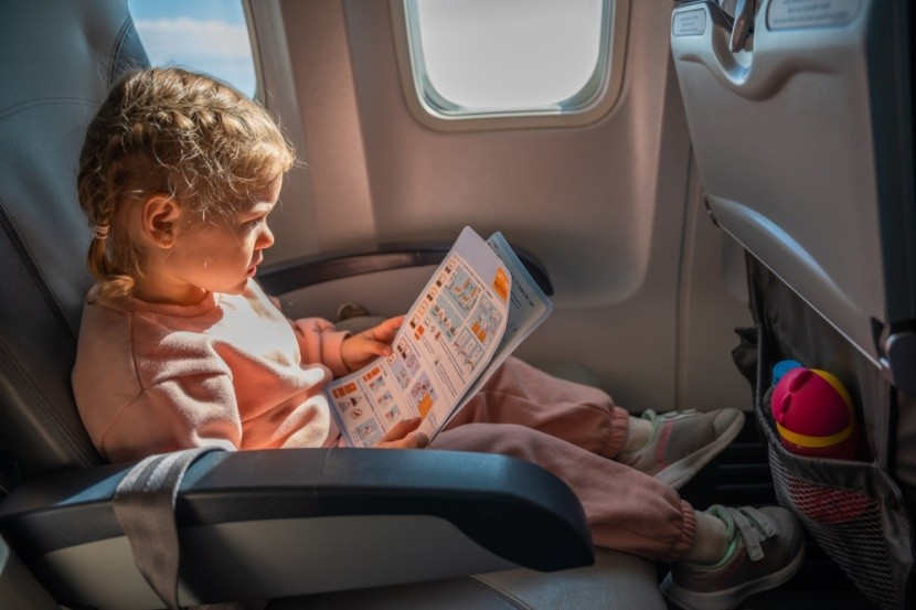 Dziecko w samolocie