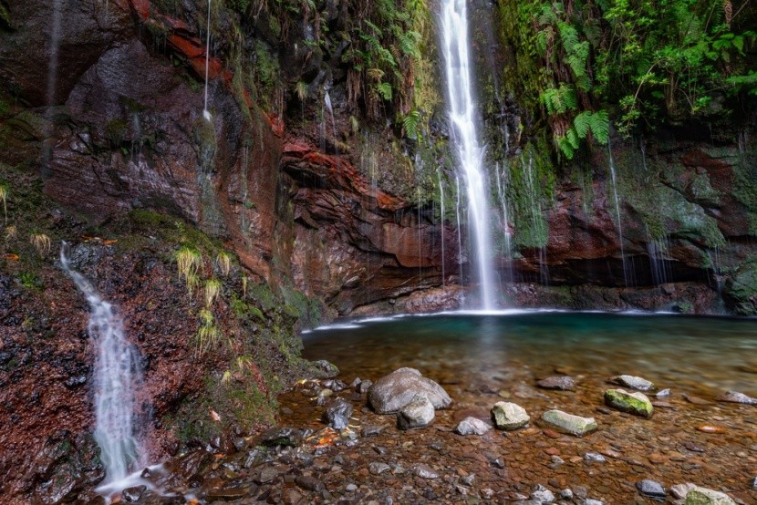 Levada das 25 Fontes z wodospadem