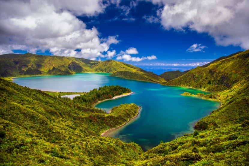 Lagoa do Fogo, Sao Miguel, Azory