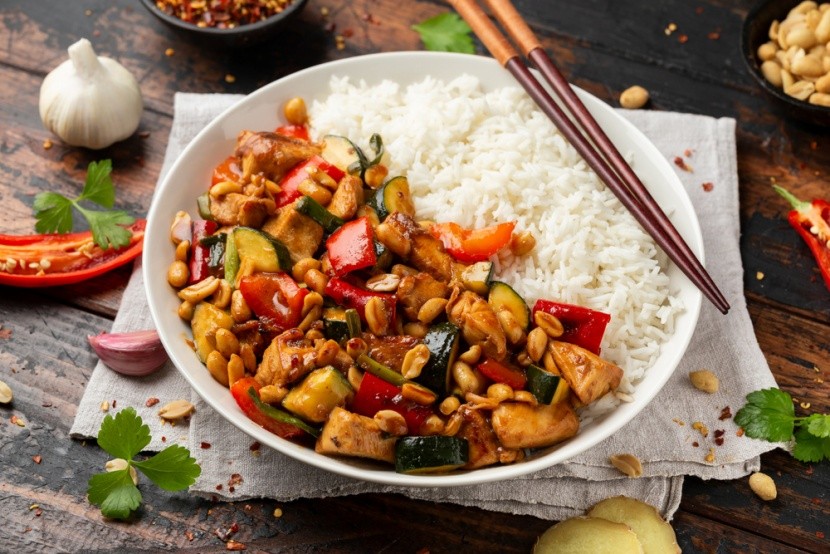 Čínské kung pao s kuřecím masem