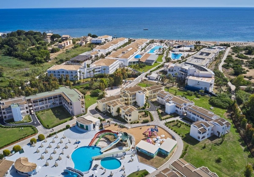 Hotel Sandy Beach Resort 