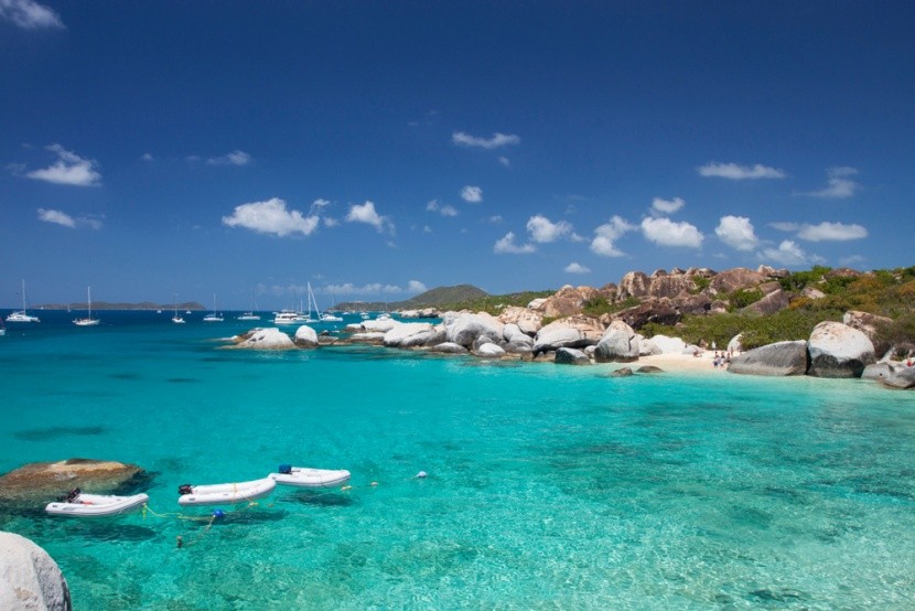 Pláž Devil’s Bay na ostrově Virgin Gorda