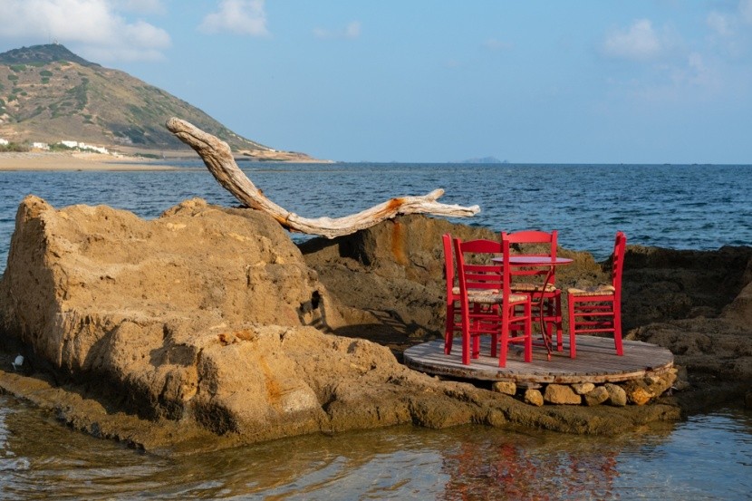 Netradiční taverna, Skyros