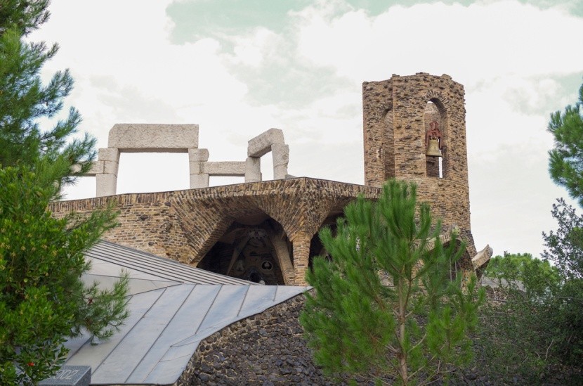 Kostel Colònia Güell, Barcelona