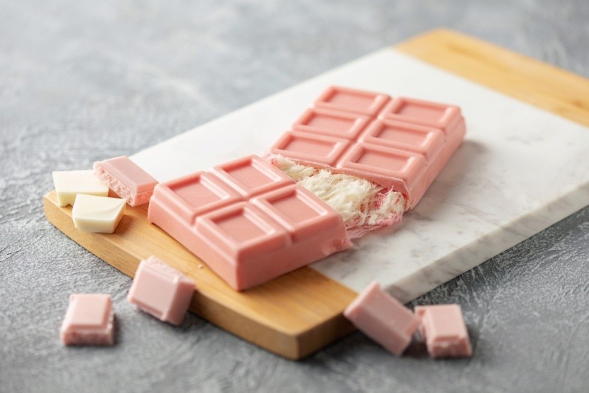 Tabliczka różowej (rubinowej) czekolady